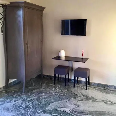 Liberti Nocleg ze śniadaniem 4*